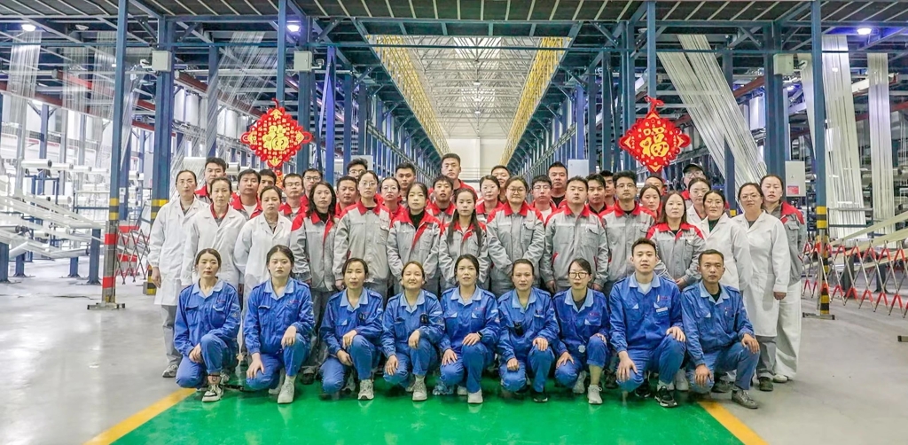 以“中國(guó)強(qiáng)度”鍛造大國(guó)筋骨：中復(fù)神鷹西寧公司青年團(tuán)隊(duì)問(wèn)鼎中國(guó)青年五四獎(jiǎng)?wù)录w